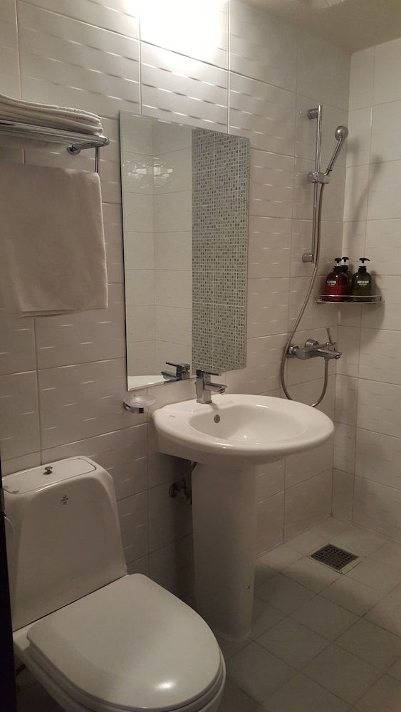 undefined Hotel Highland 10