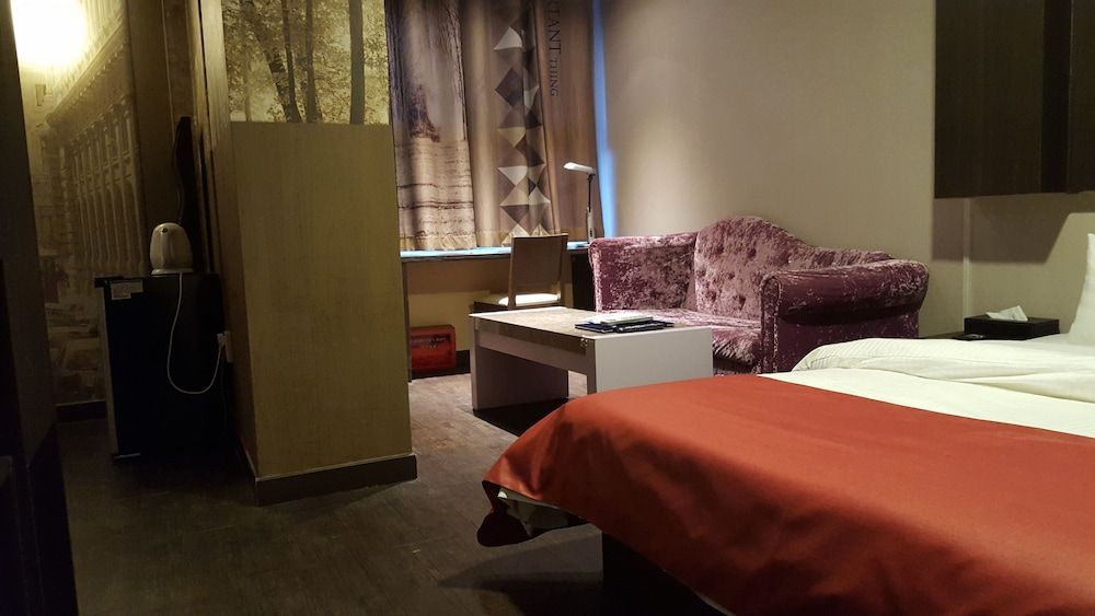 undefined Hotel Highland 4