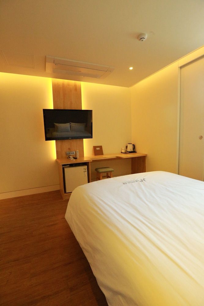 Noel Business Hotel Deluxe Double Room, 1 Bedroom 2
