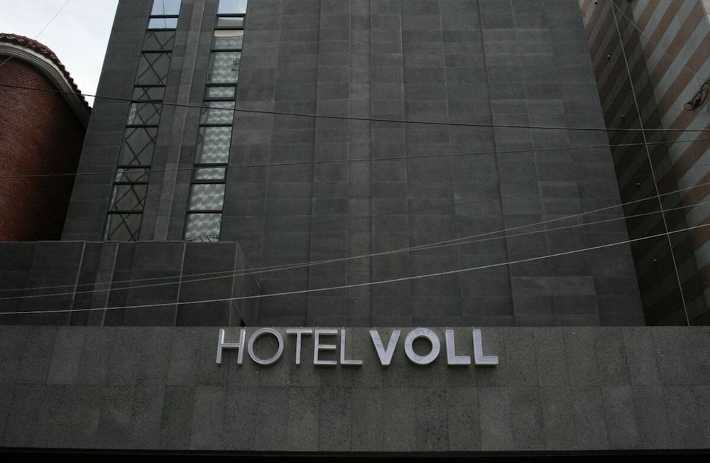 undefined Voll Hotel 2