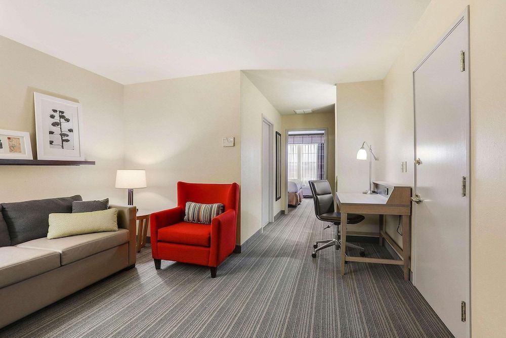 Studio Suite, 1 King Bed with Sofa bed, Non Smoking