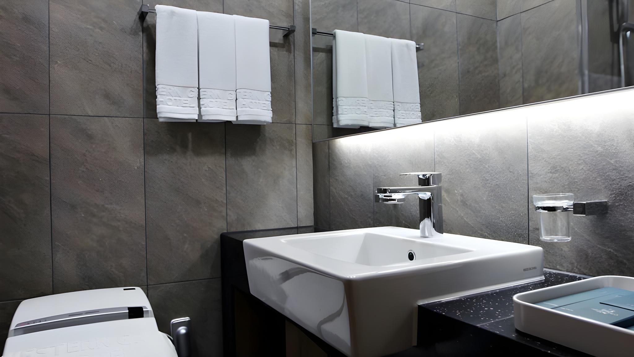 Room assignment at check-in - Full Ocean View (Super Special, 3 PM Check-out)