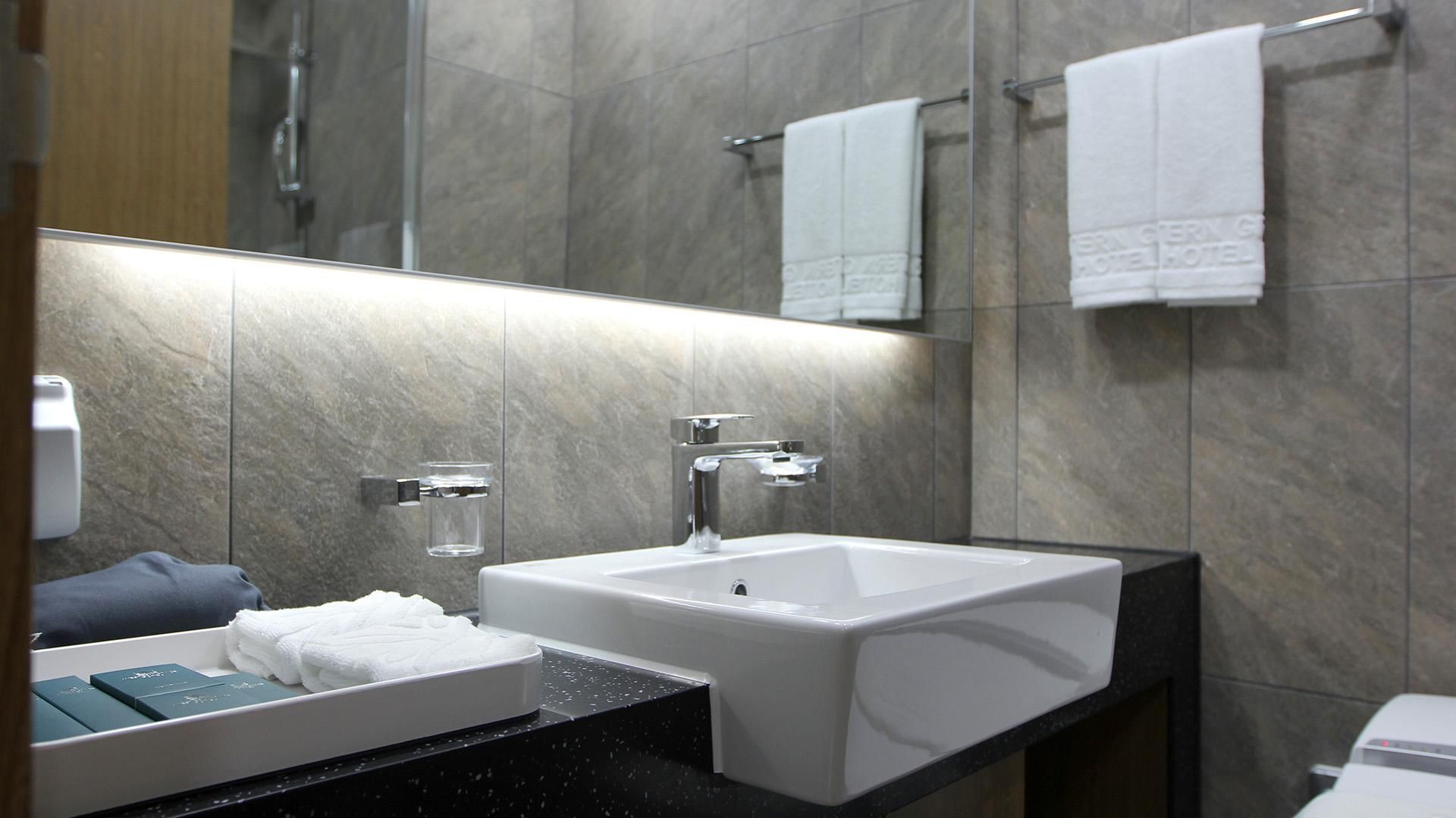 Western Grace Hotel [17:00 check-in] Room assigned on arrival 2