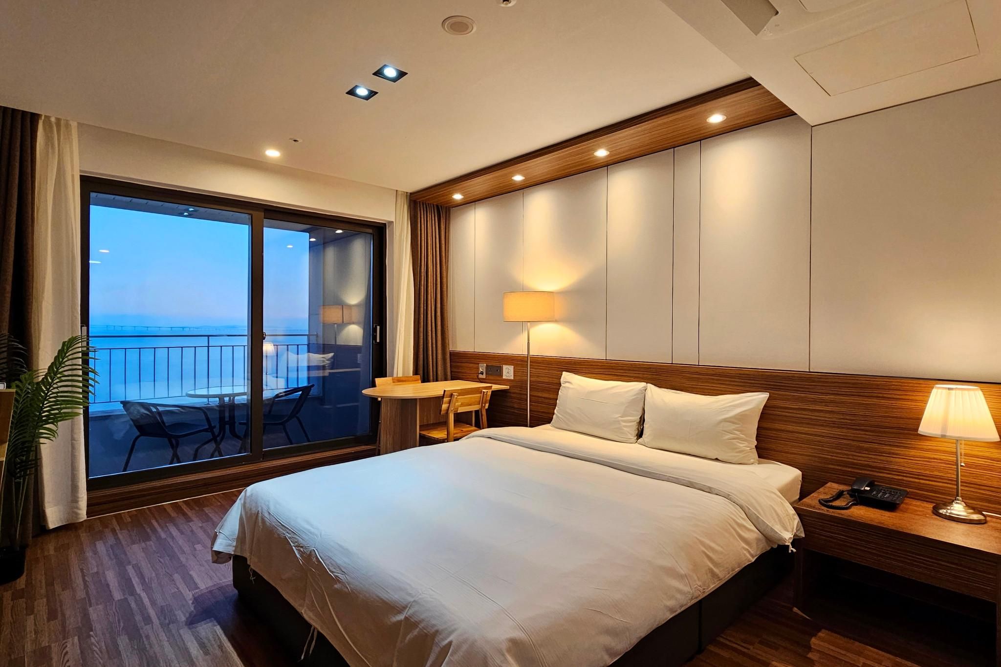 Western Grace Hotel Standard Double (Terrace) - Full Ocean View (Super Special Deal) 2