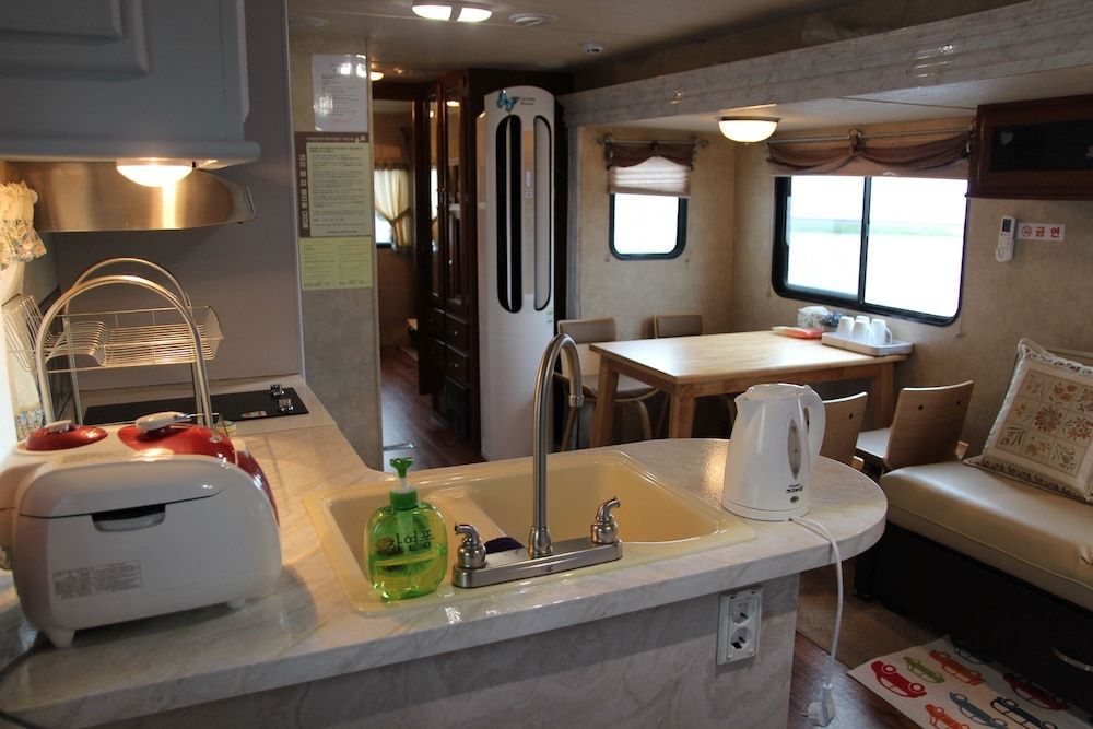 Mei the Caravan Deluxe Room 3