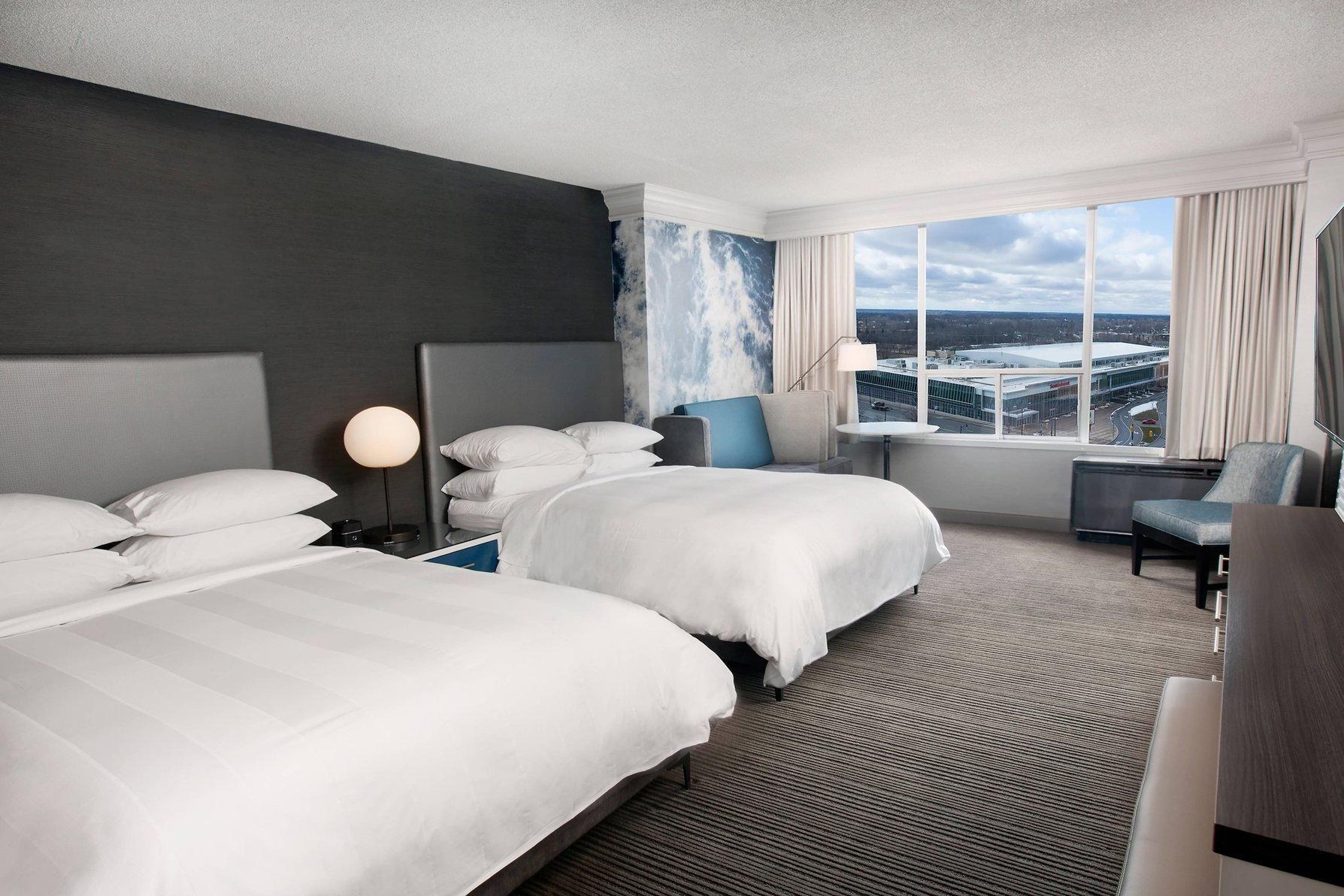 Niagara Falls Marriott on the Falls Cityview, Guest room, 2 Queen, City view