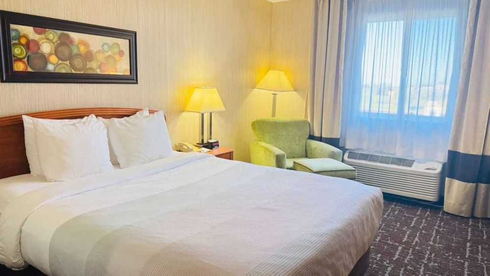 Standard Room, 1 Queen Bed, Non Smoking