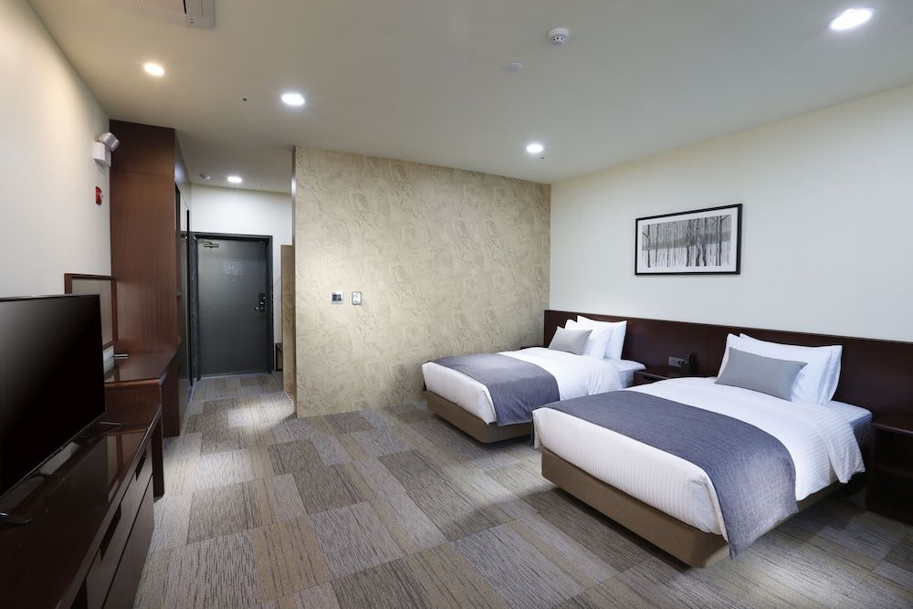 Geosung Hotel Deluxe Twin Room, 2 Twin Beds 3