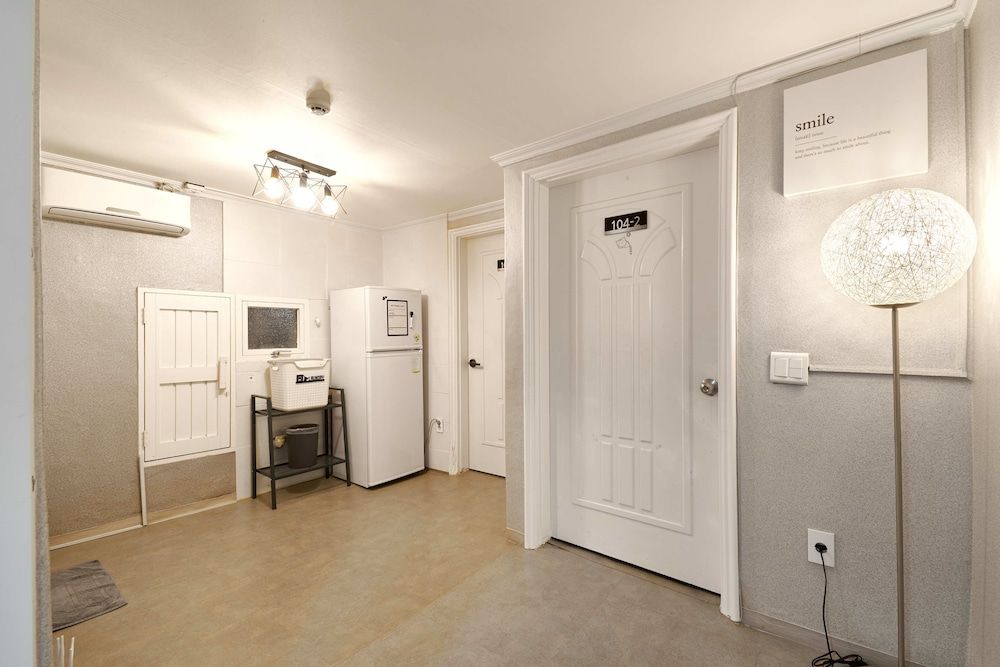 Jun Guest House - Hostel Standard Double Room, Women only, Shared Bathroom (Foreigner Only) 15