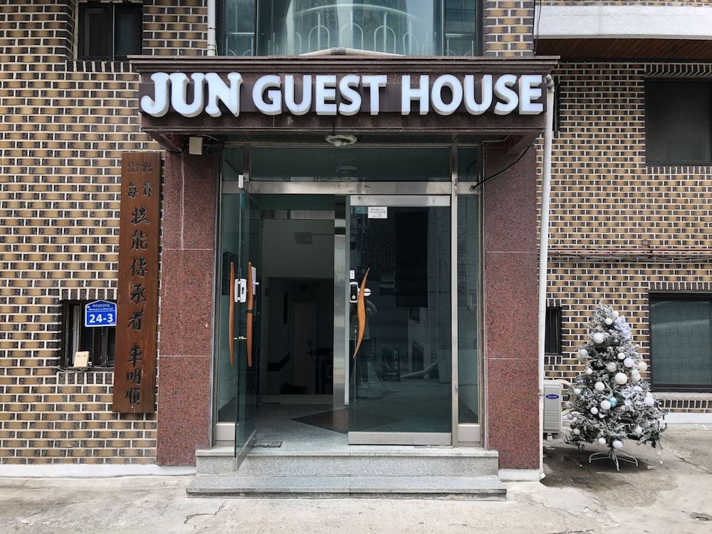 undefined Jun Guest House - Hostel