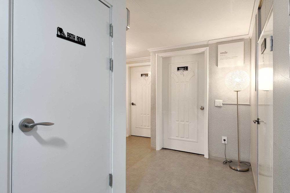 Jun Guest House - Hostel Standard Double Room, Women only, Shared Bathroom (Foreigner Only) 11