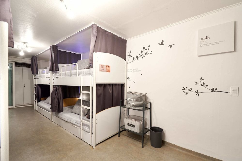 Jun Guest House - Hostel Economy Shared Dormitory, Women only, Private Bathroom (Foreigner Only) 4