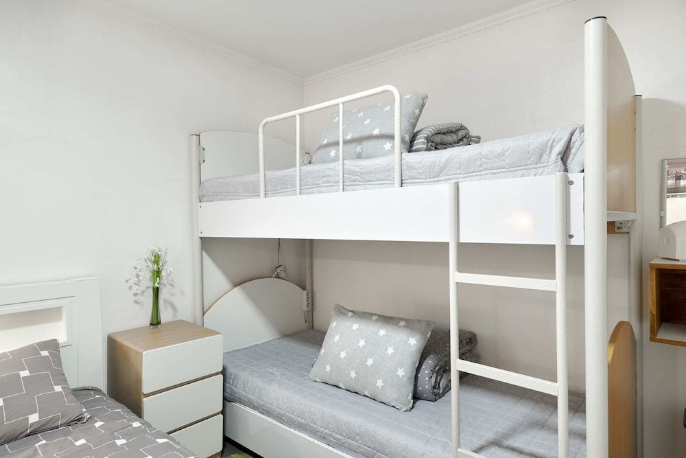 Jun Guest House - Hostel Family Quadruple Room, Multiple Beds, Private Bathroom (Foreigner Only) 7