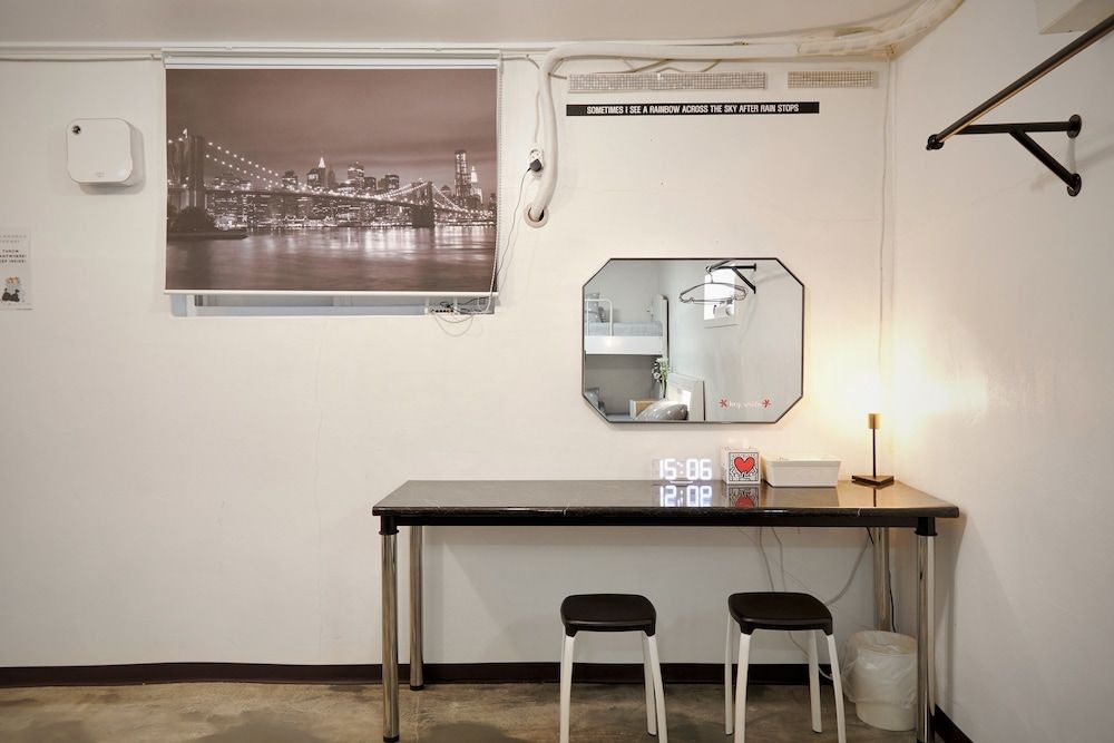 Jun Guest House - Hostel Family Quadruple Room, Multiple Beds, Private Bathroom (Foreigner Only) 12