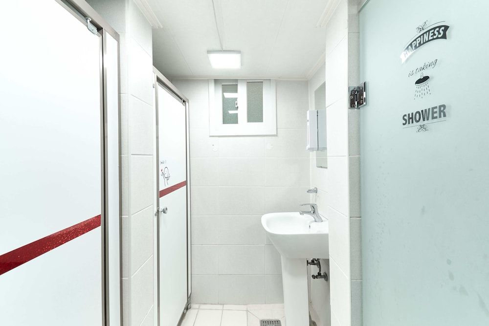 Jun Guest House - Hostel Economy Shared Dormitory, Women only, Private Bathroom (Foreigner Only) 8