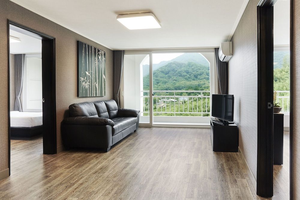 Kensington Resort Jirisan Hadong [BBQ PKG] Royal Suite + Breakfast for 2, Dinner BBQ Platter for 2-3 (Ondol or Bed) 5