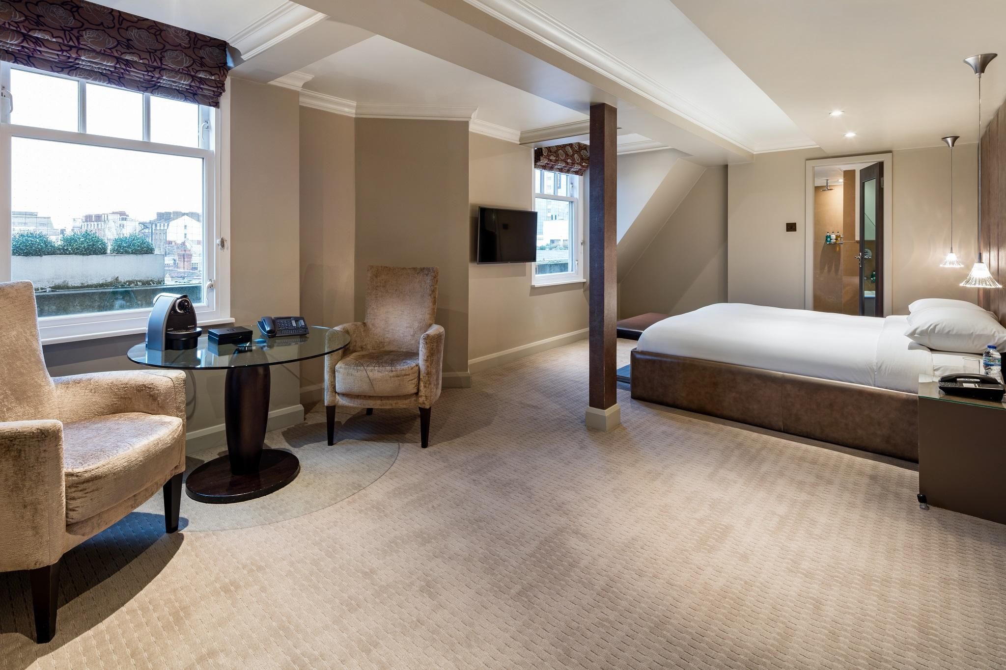 Premium King Deluxe Room