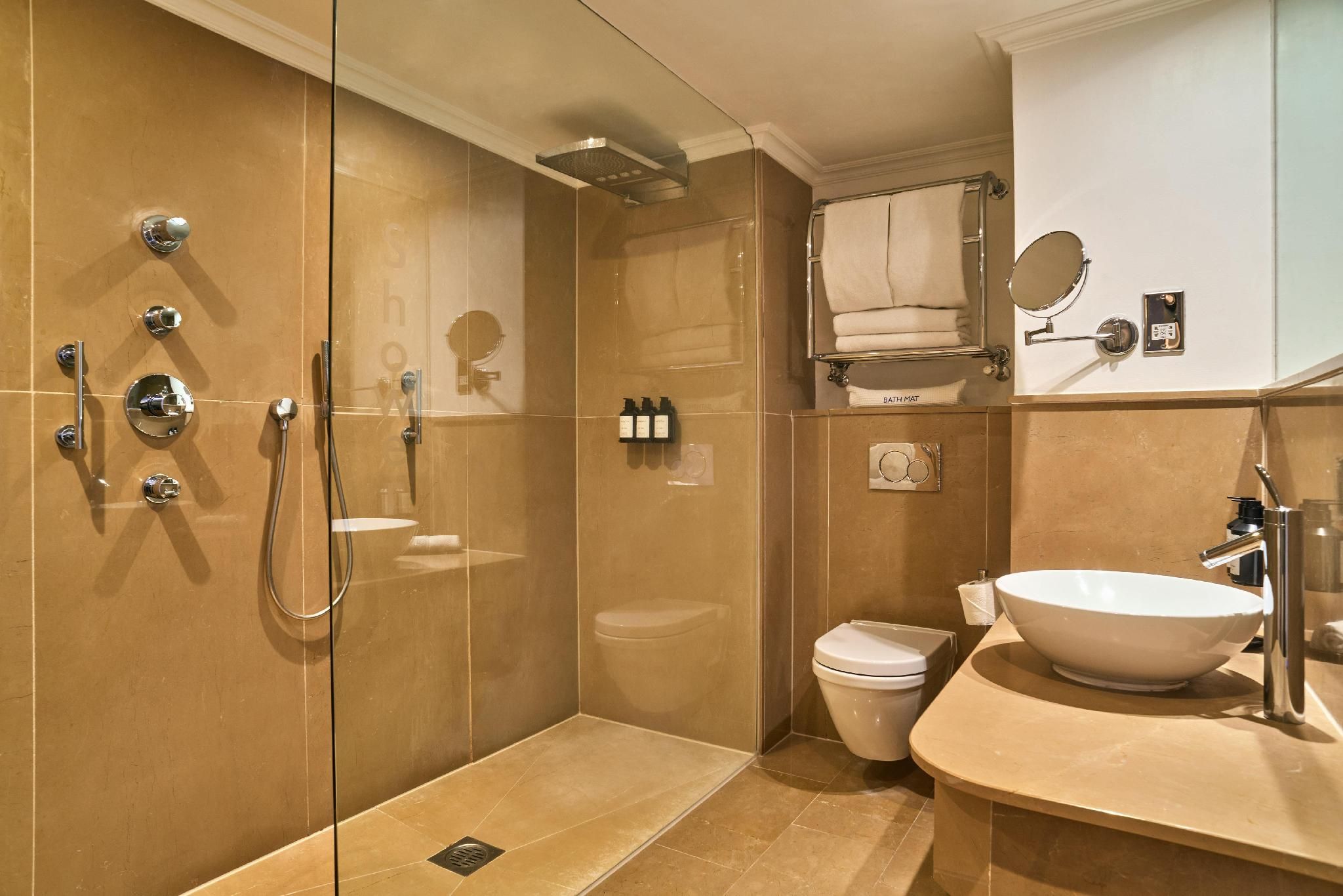 undefined Radisson Blu Hotel, London Bloomsbury 9