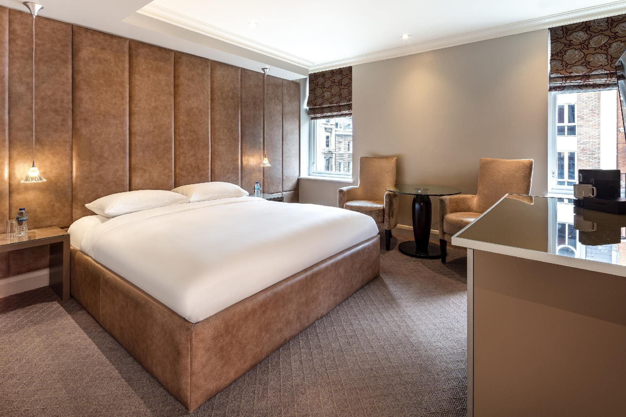 Premium King Room