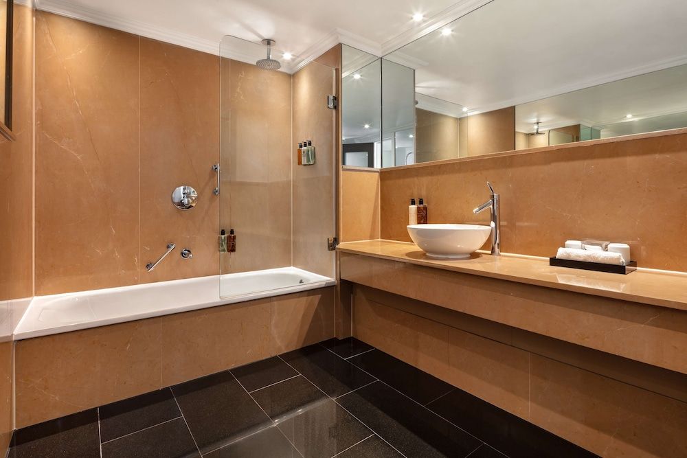 Radisson Blu Hotel, London Bloomsbury Premium Room 9