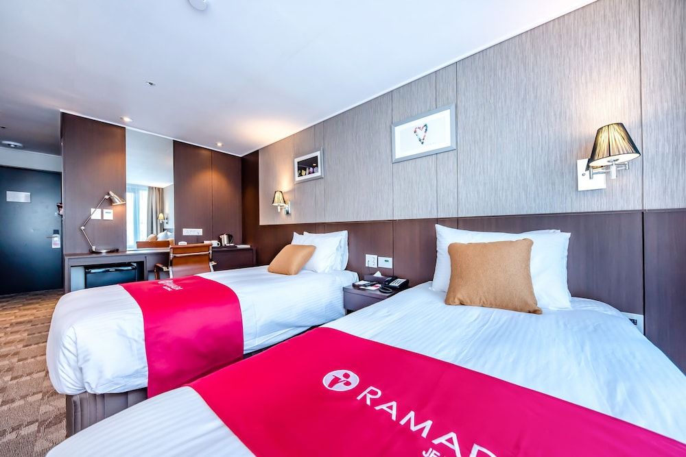 Ramada Jeju City Hall Room, 2 Twin Beds, Non Smoking 5
