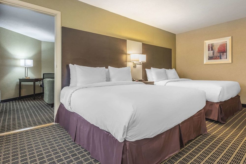 Quality Inn & Suites Downtown