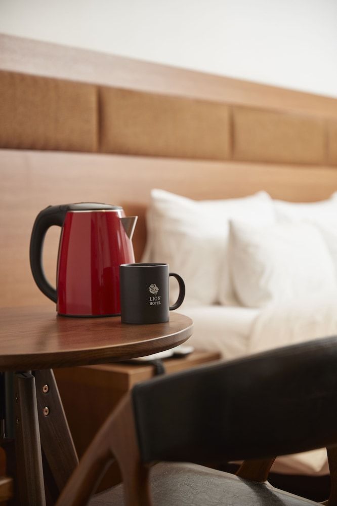 Lion Hotel Standard Double Room 8