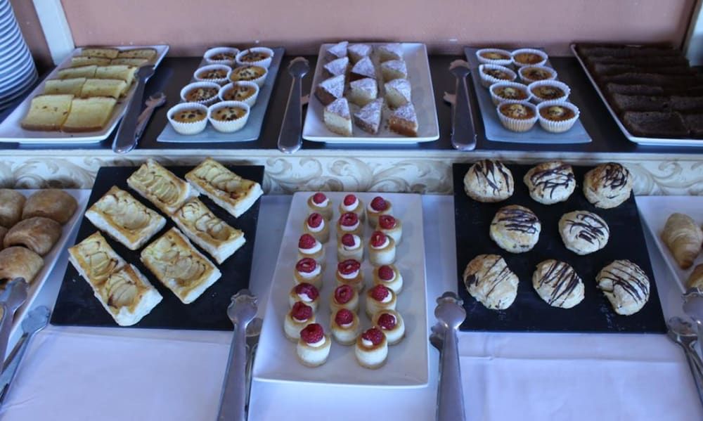 undefined Hotel Santiago Apostol 7