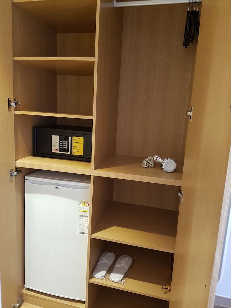 The First Stay Hotel Standard Double Room 6