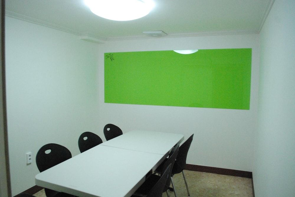 undefined Jeju R Hotel & Guest House - Hostel 7