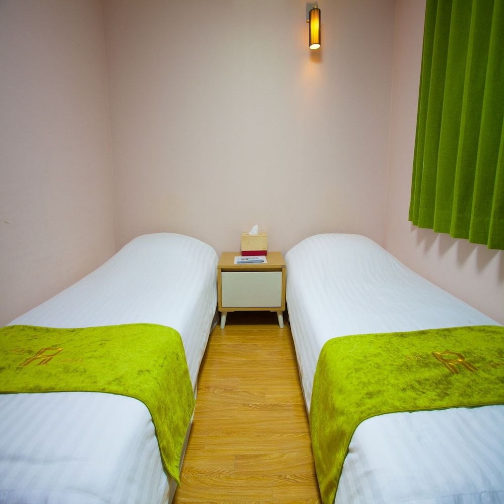 undefined Jeju R Hotel & Guest House - Hostel 3