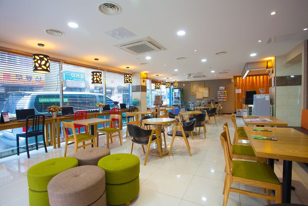 undefined Jeju R Hotel & Guest House - Hostel 8