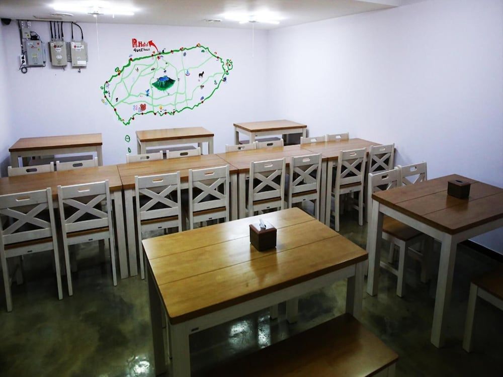 undefined Jeju R Hotel & Guest House - Hostel 6
