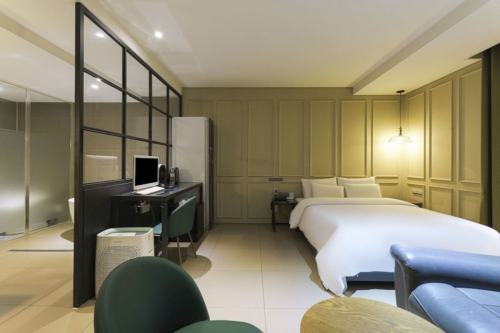 SR Design Hotel Premium Room 2