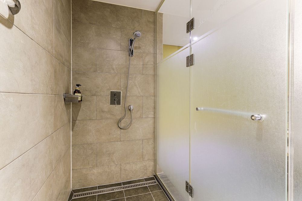 SR Design Hotel Standard Room 5