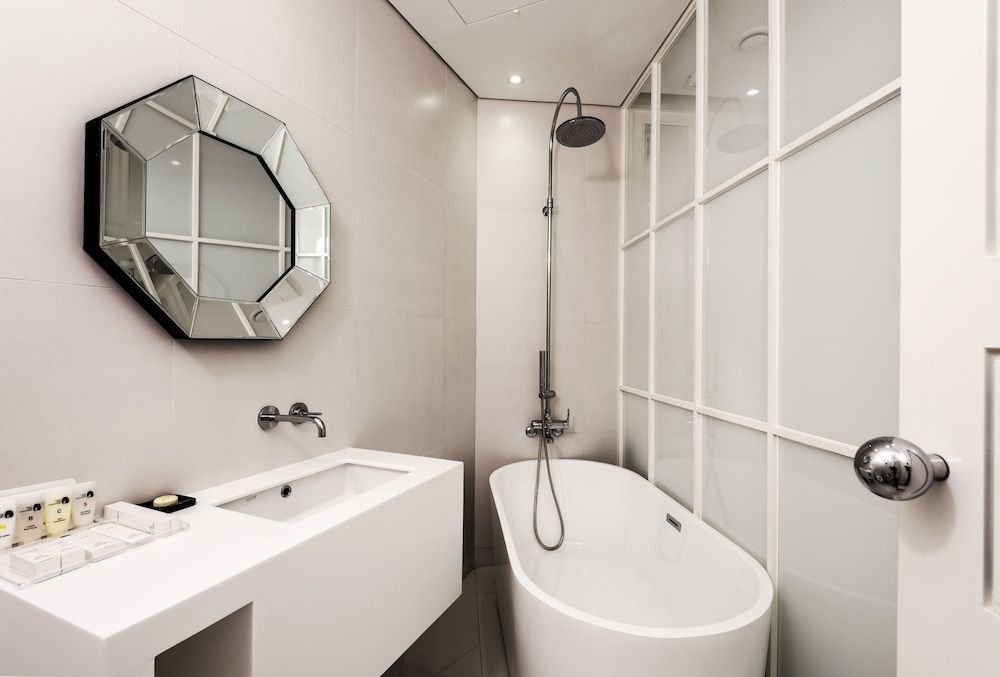 Hotel the Designers Dongdaemun Deluxe Double Room 12