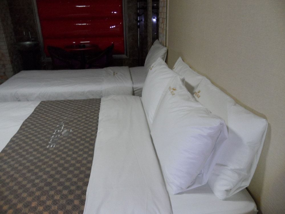 Songdo Blue Hotel Deluxe Room, City View 7