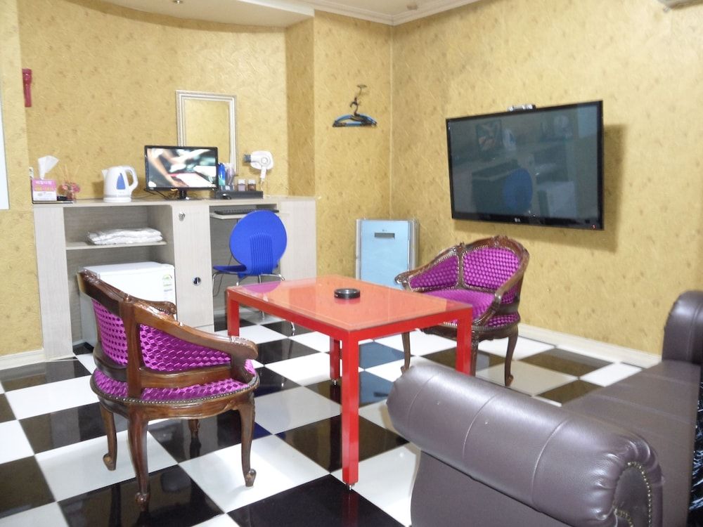 Songdo Blue Hotel Deluxe Suite 5