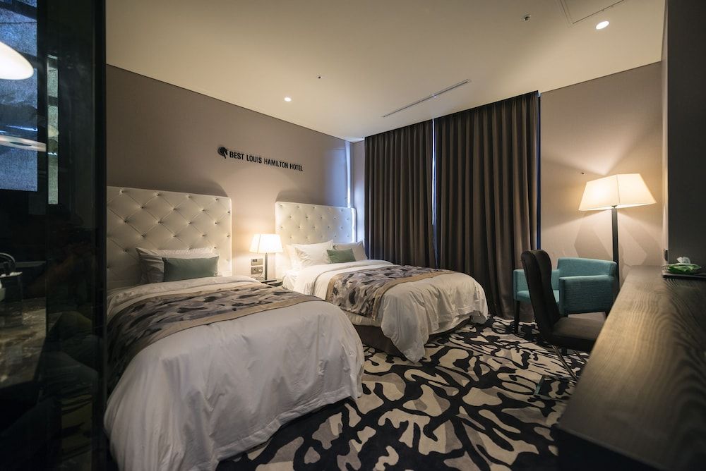 Best Louis Hamilton Hotel Changwon Deluxe Twin Room (Double + Single)