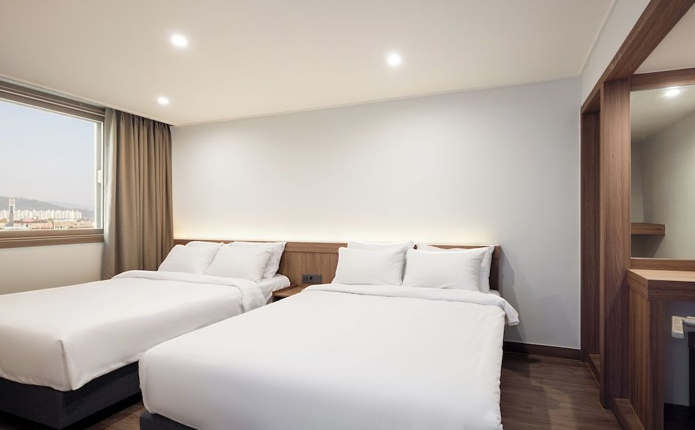 Kensington Resort Jirisan Namwon Kensington Deluxe (25PY) - Welcome Drink and Breakfast for 2 and Late Check out at 12:00PM 4