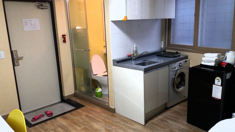 Cheonggye Haus Standard Room 3