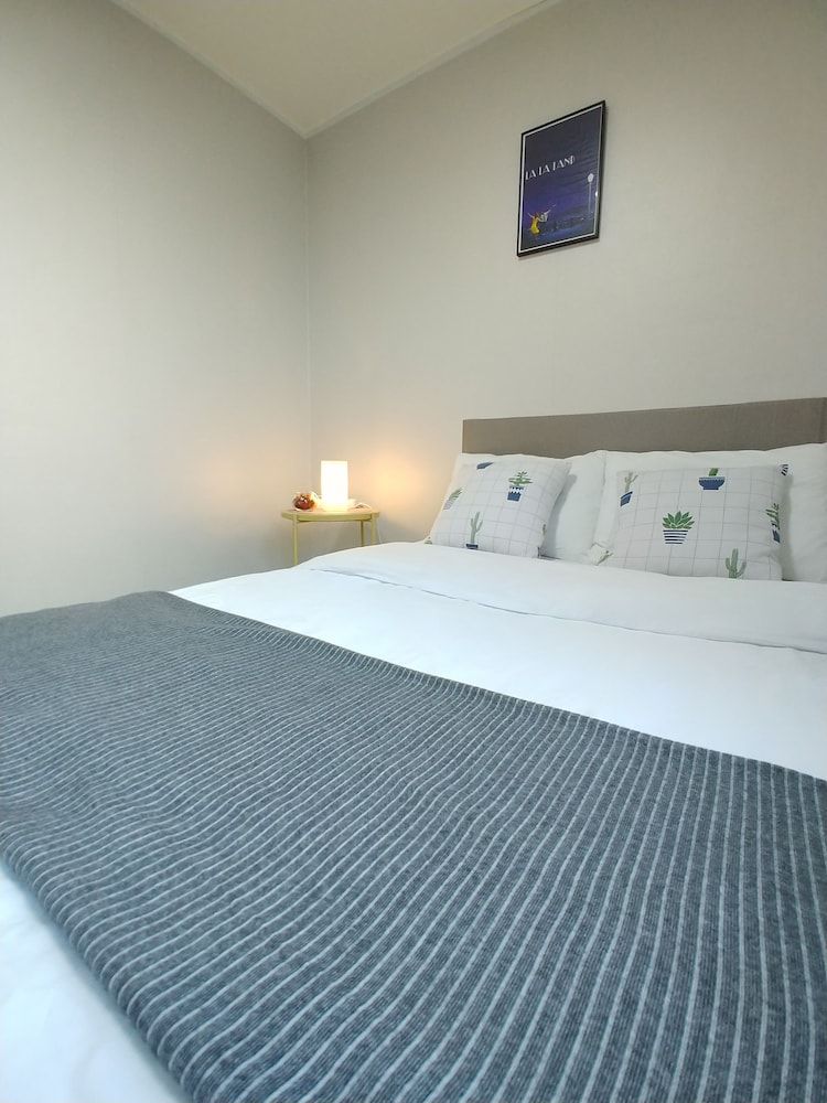 Hause Itaewon - Hostel Double Room
