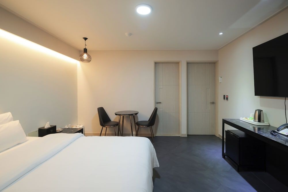 VIP Hotel Mokpo Deluxe Room 9