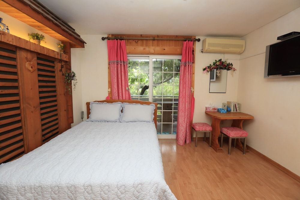 Sicily Pension Family Double or Twin Room 5