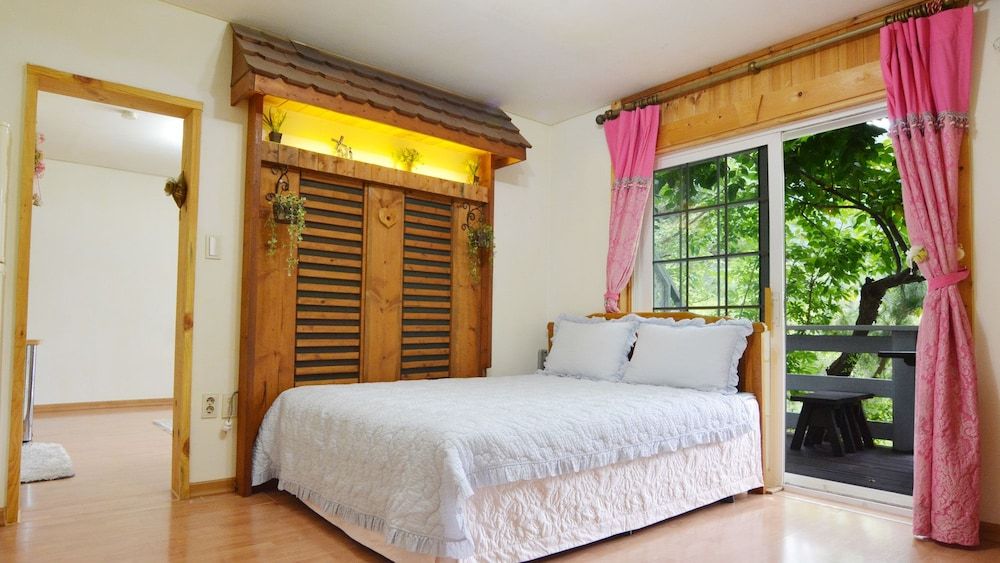 Sicily Pension Family Double or Twin Room 2