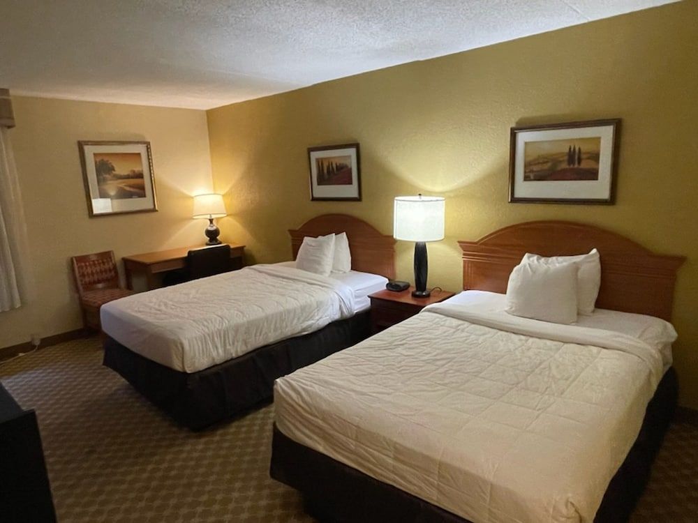 undefined Quality Inn & Suites 5