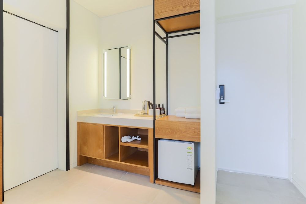 H Avenue Hotel Sungshin Premium Double Room 7