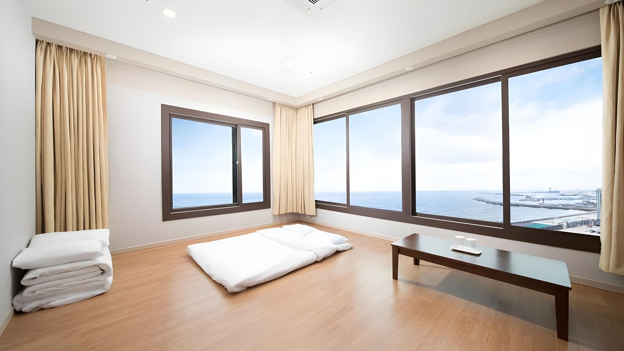 undefined Jeju Palace Hotel 9