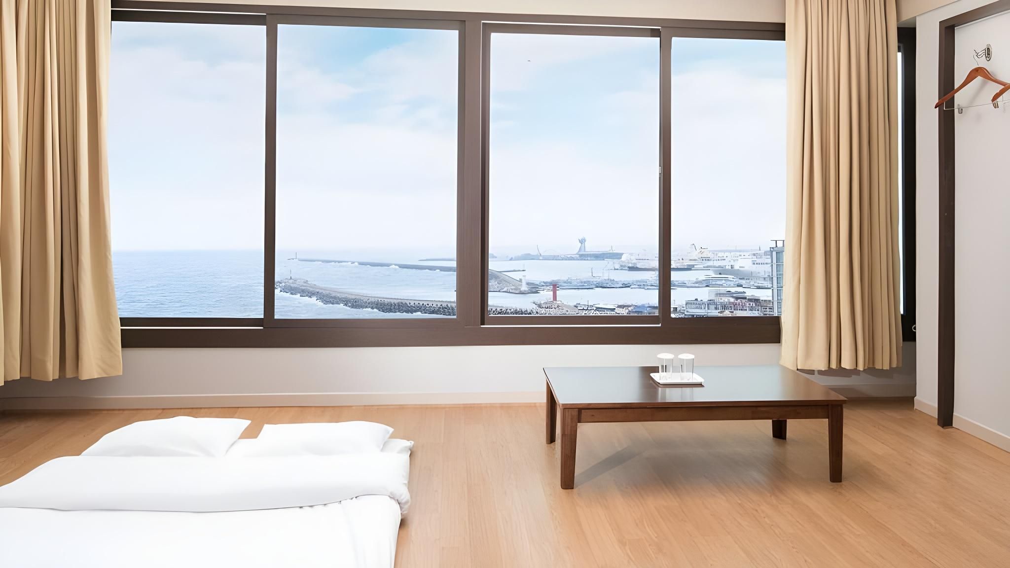 undefined Jeju Palace Hotel 10