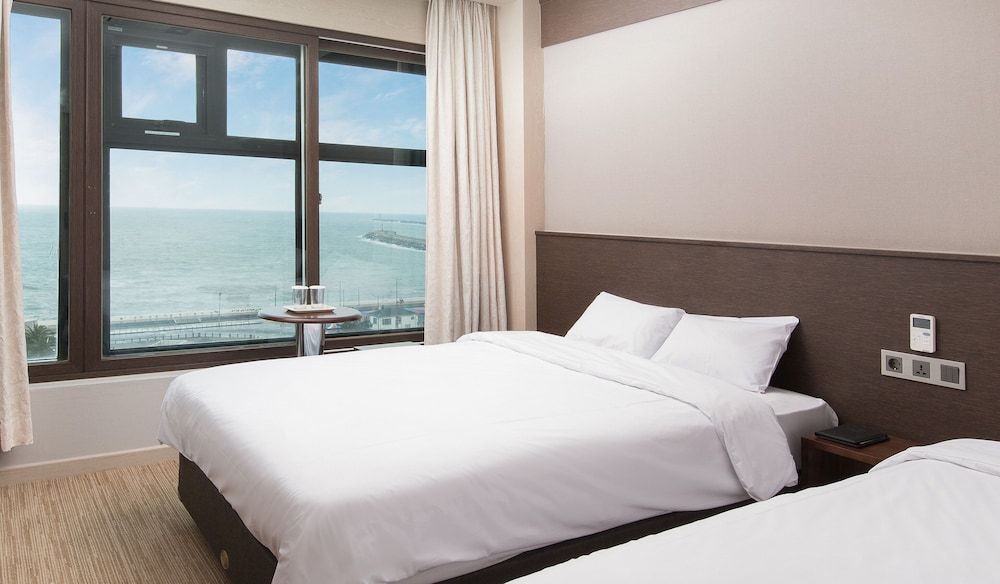 undefined Jeju Palace Hotel 6